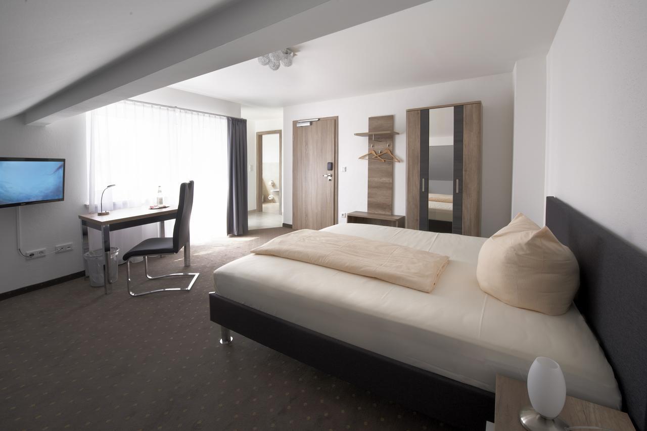 Hotel New In Gaimersheim Buitenkant foto