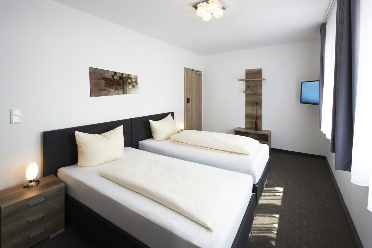 Hotel New In Gaimersheim Buitenkant foto
