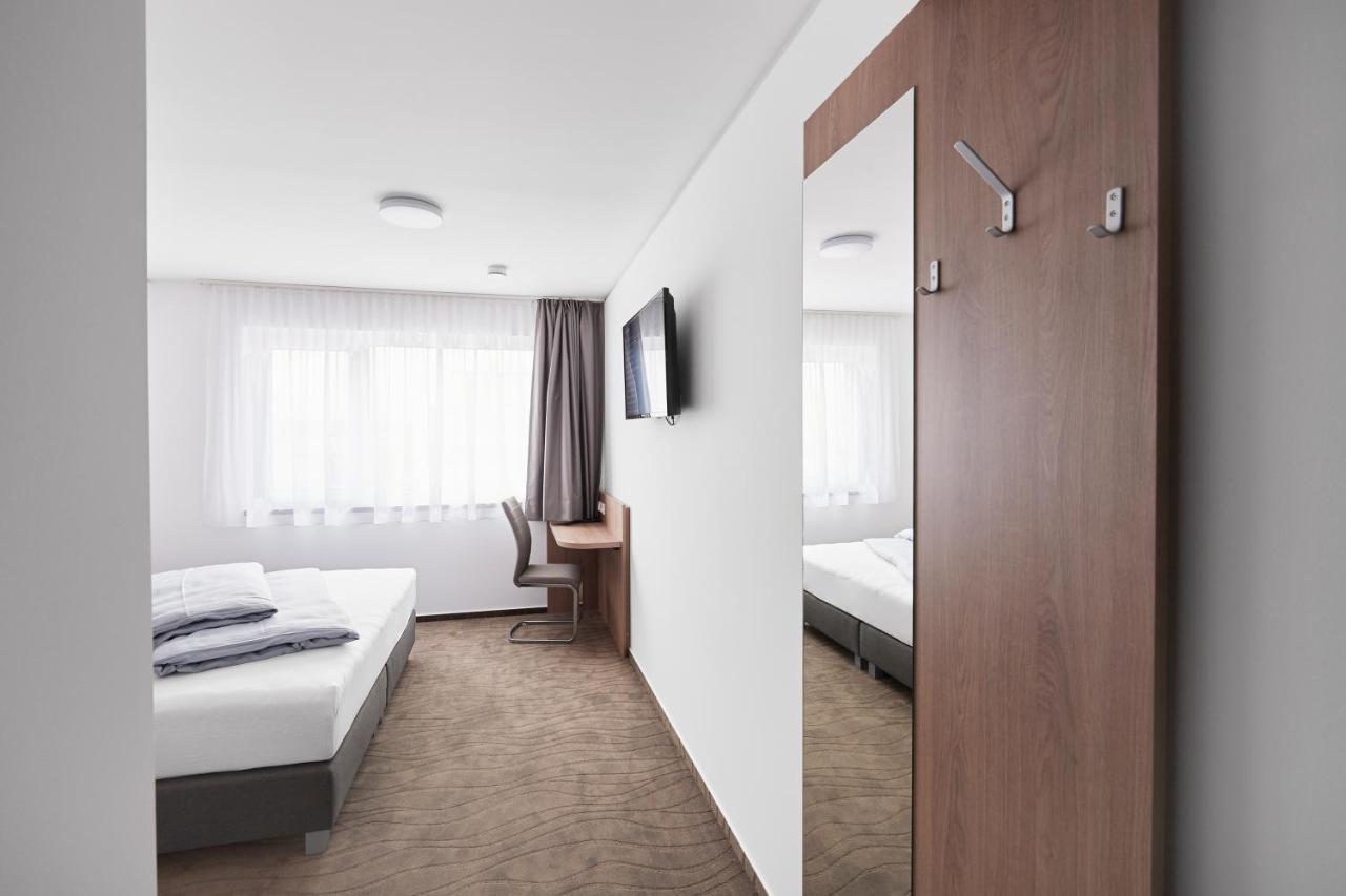 Hotel New In Gaimersheim Buitenkant foto