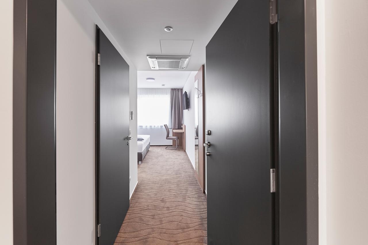 Hotel New In Gaimersheim Buitenkant foto