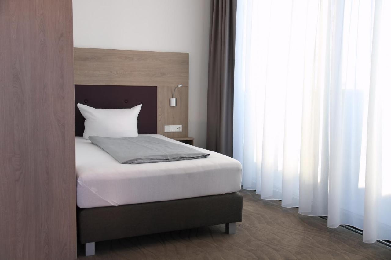 Hotel New In Gaimersheim Buitenkant foto